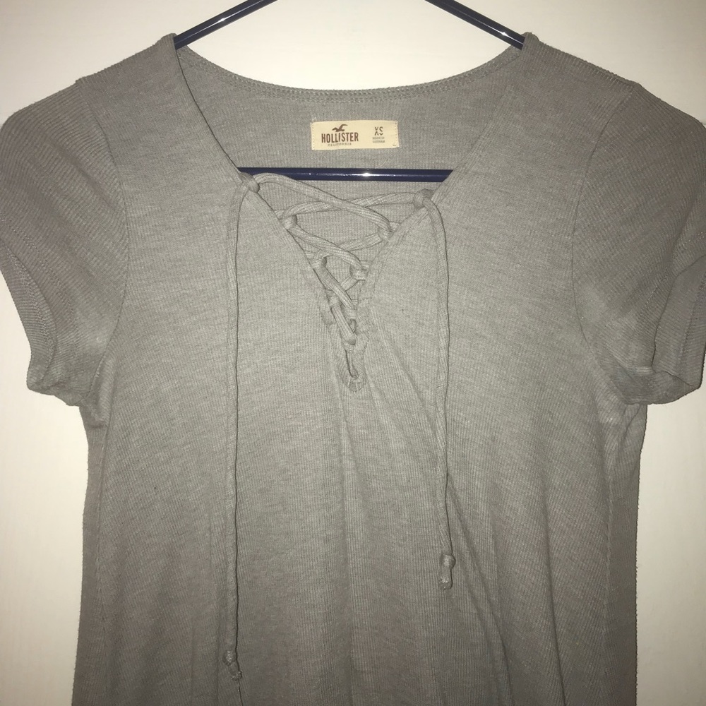 Hollister short sleeve shirt